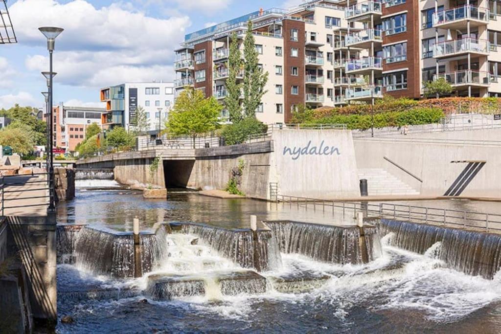 Nydalen/Storo- Ved T-Banestasjon Appartement Oslo Buitenkant foto